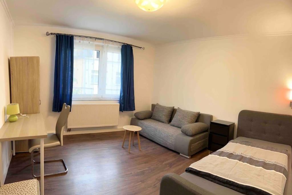Duesseldorf Messe And Airport, 2-Bedroom Apartment With Kitchen And Garden Duisburg Buitenkant foto