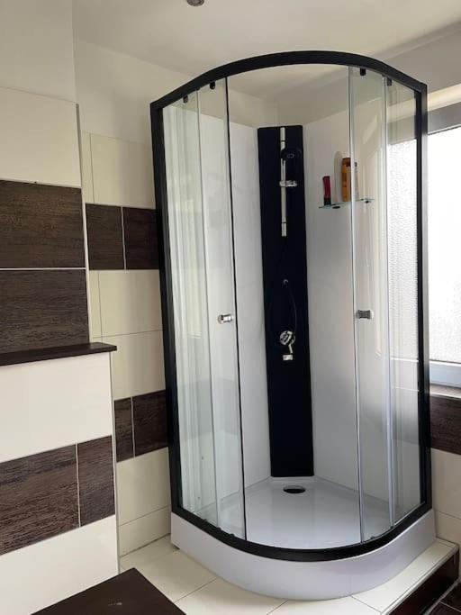 Duesseldorf Messe And Airport, 2-Bedroom Apartment With Kitchen And Garden Duisburg Buitenkant foto